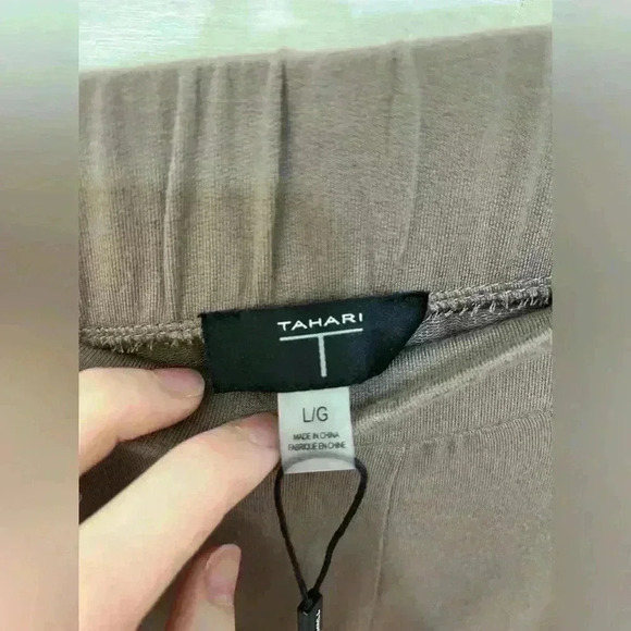 NWT Tahari flowy brown lightweight pants - Picture 4 of 6